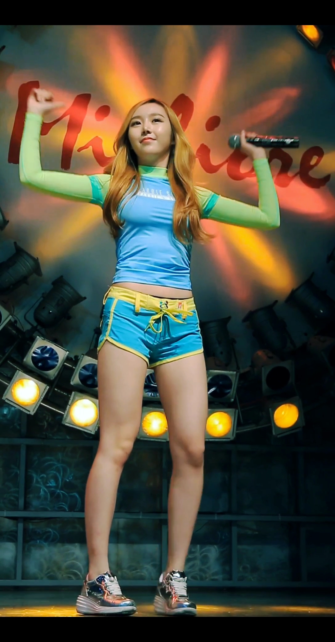 韩版美女版小苹果(韩版美女版小苹果在线观看)-第4张图片-QuickQ官网 韩版美女版小苹果(韩版美女版小苹果在线观看)-第4张图片-QuickQ官网